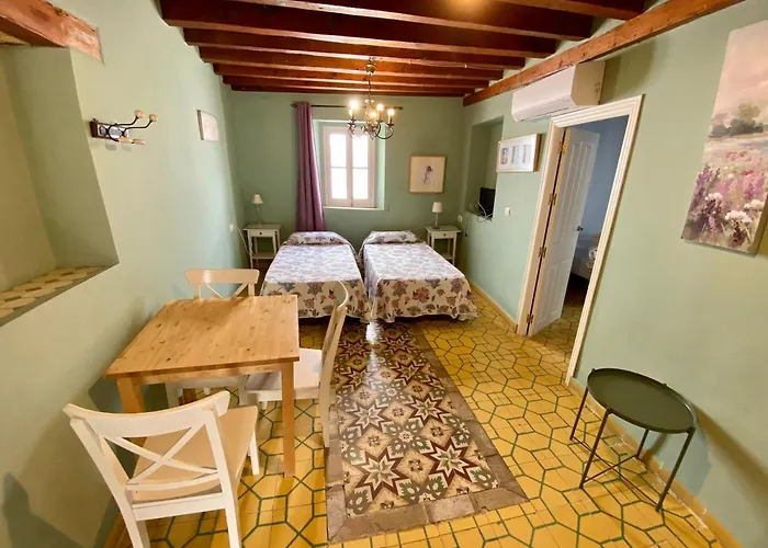 Konukevi Espana Cadiz