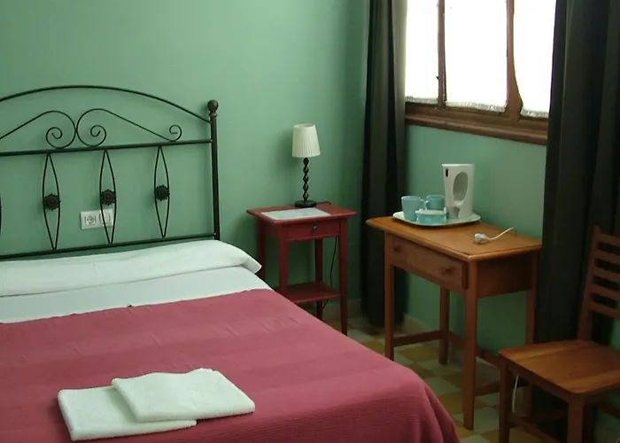 Konukevi Espana Cadiz